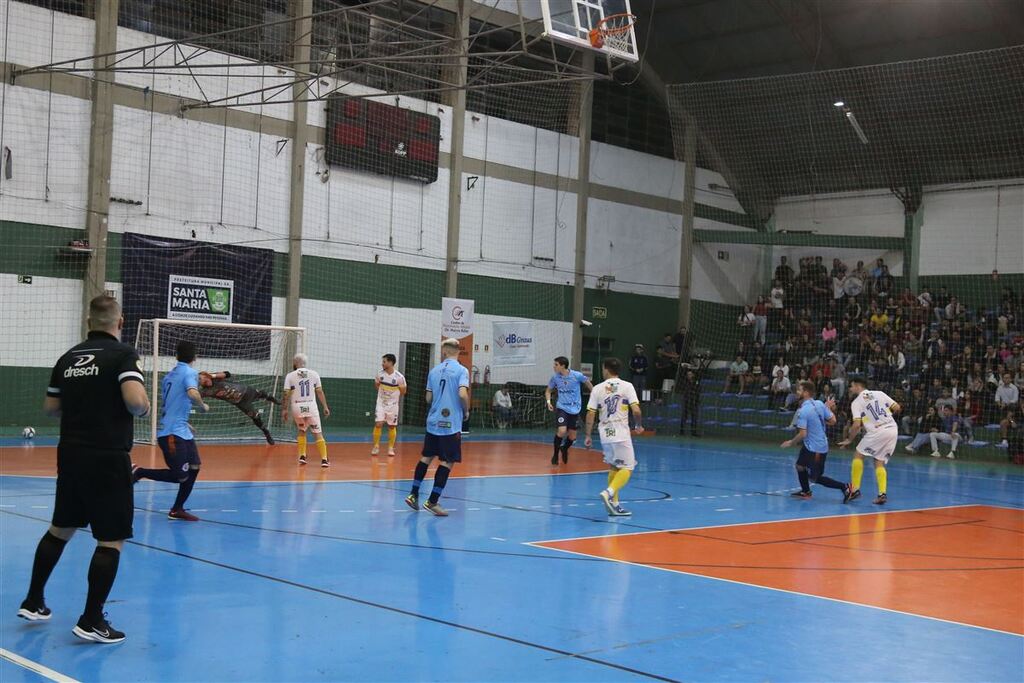 título imagem União Independente e UFSM duelam em clássico pela Série Ouro no sábado à noite