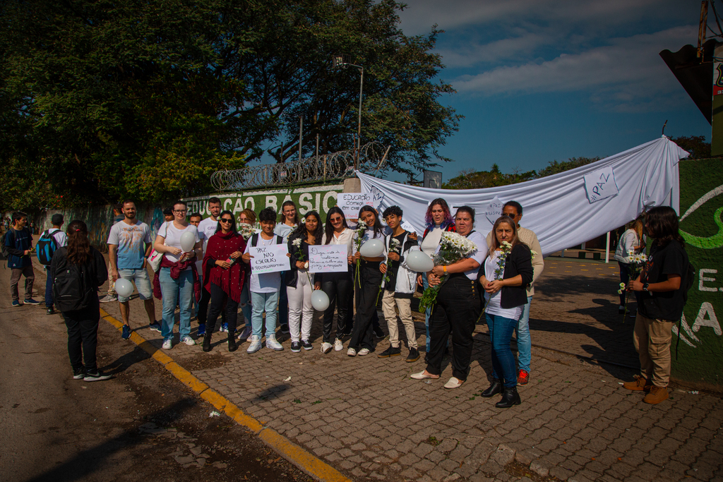 Escola Augusto Ruschi promove ato pela cultura da paz no ambiente escolar