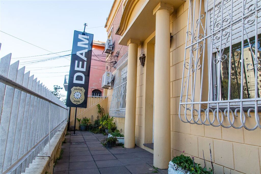 título imagem Agosto Lilás: quase mil medidas protetivas foram solicitadas por mulheres somente este ano em Santa Maria