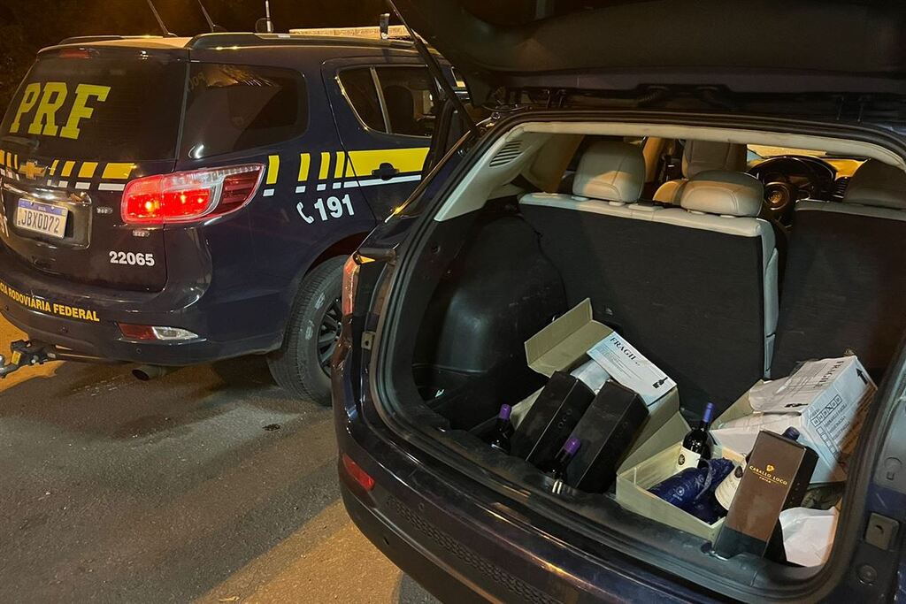 PRF apreende em Santa Maria cerca de R$ 30 mil em medicamentos adquiridos ilegalmente no Uruguai