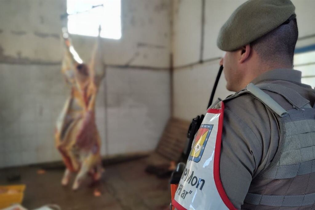 título imagem Três pessoas são detidas pela Brigada Militar em abatedouro clandestino