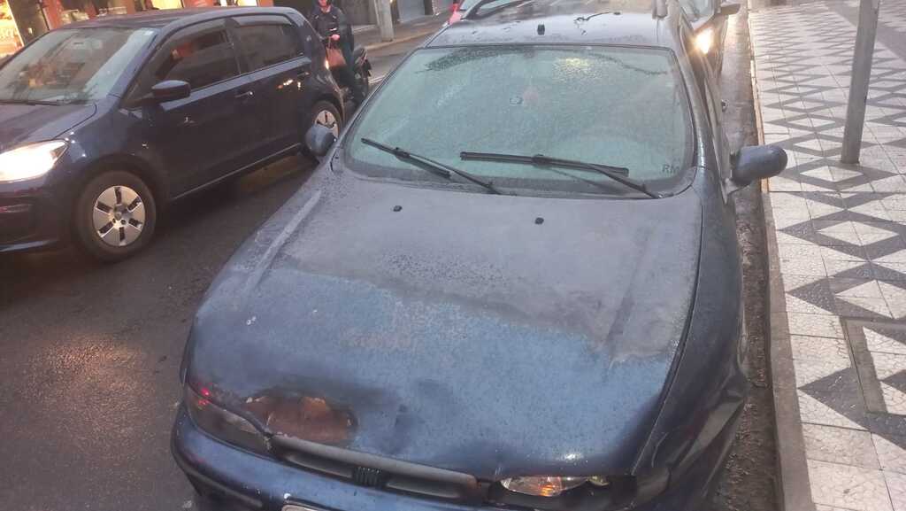 Colisão entre três veículos deixa trânsito lento no Centro de Santa Maria