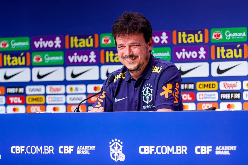 Foto: Rodrigo Ferreira (CBF) - Diniz fez sua primeira convocação como técnico da seleção brasileira. Os adversários serão a Bolívia, no dia 8 de setembro, em Belém, e o Peru, quatro dias depois, em Lima