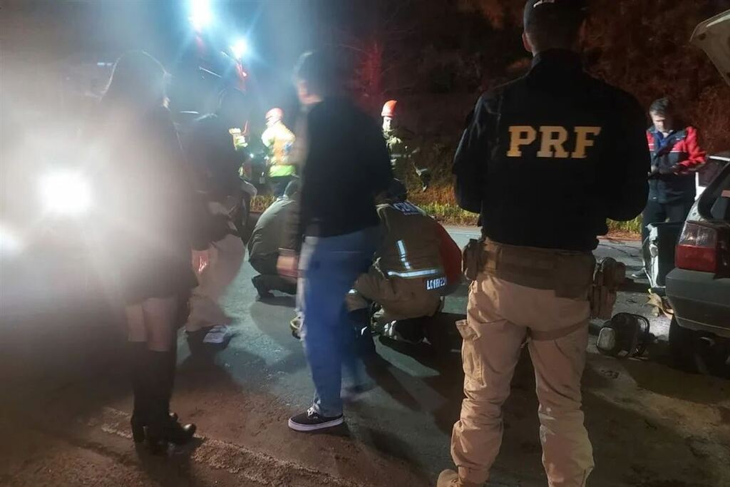 título imagem Duas pessoas ficam feridas em colisão frontal na BR-158 em Itaara