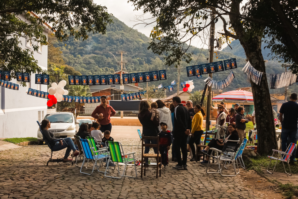 Foto: Nathália Schneider (Diário) - Dia do Vizinho na Rua João Batista Brondani, na Região Leste, de Santa Maria