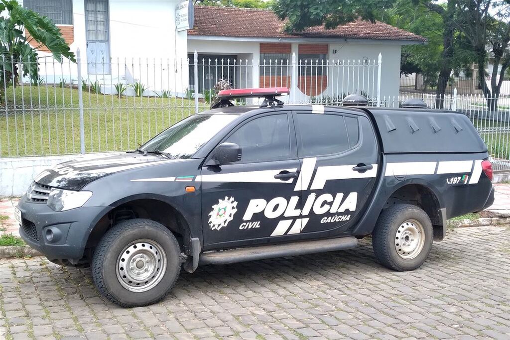 Mulher é amarrada e amordaçada durante assalto a residência em Restinga Sêca