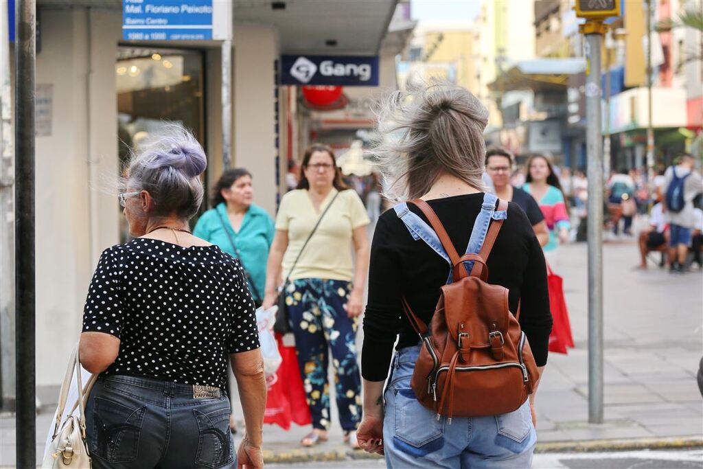 Efeito vento norte: rajadas chegam a 70 km/h nesta terça-feira em Camobi