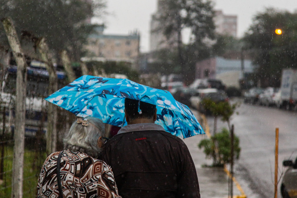 título imagem Ventos de 70 km/h trazem possibilidade de chuva a Santa Maria e região