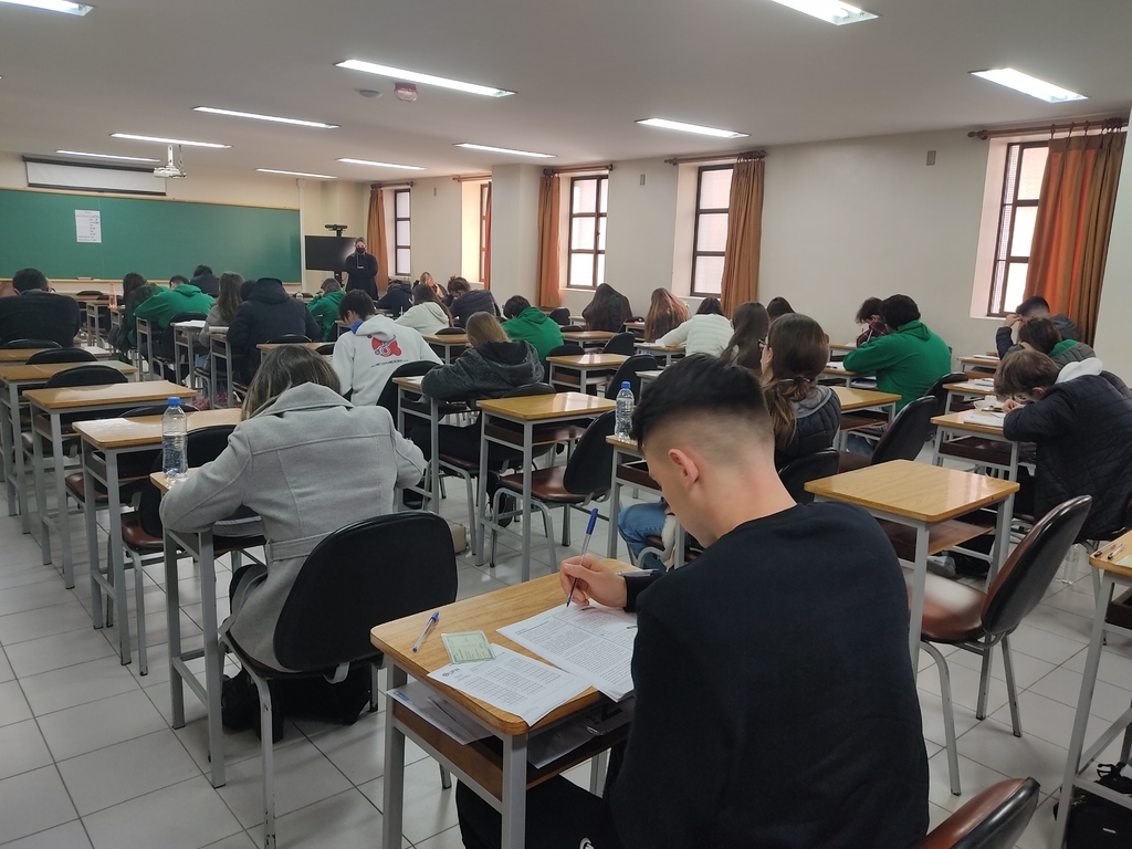 Prova do Encceja será aplicada neste domingo em todo o país