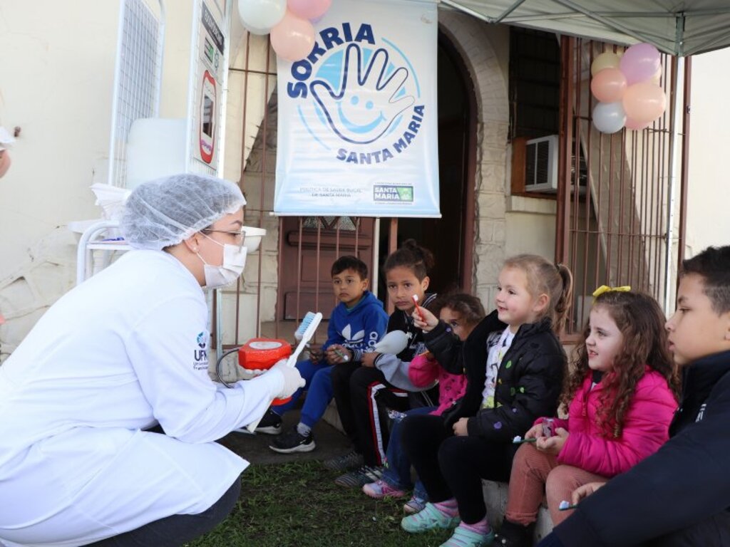 Sorria Santa Maria atende 49 pacientes em mutirão pela saúde bucal Sorria Santa Maria atende 49 pacientes em mutirão pela saúde bucal