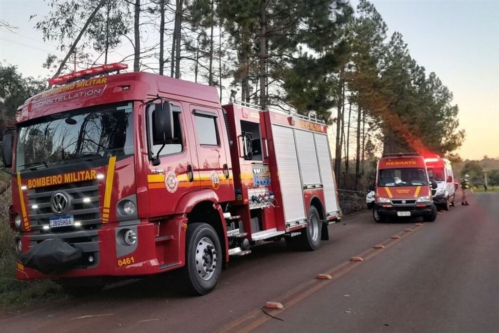 Foto: Repórter Fábio Marangon - Acidente ocorreu na Rodovia Jacob Della Méa, próximo a Universidade de Cruz Alta
