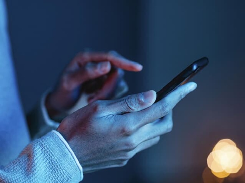 Polícia indicia jovem por expor fotos de mulheres em site pornográfico