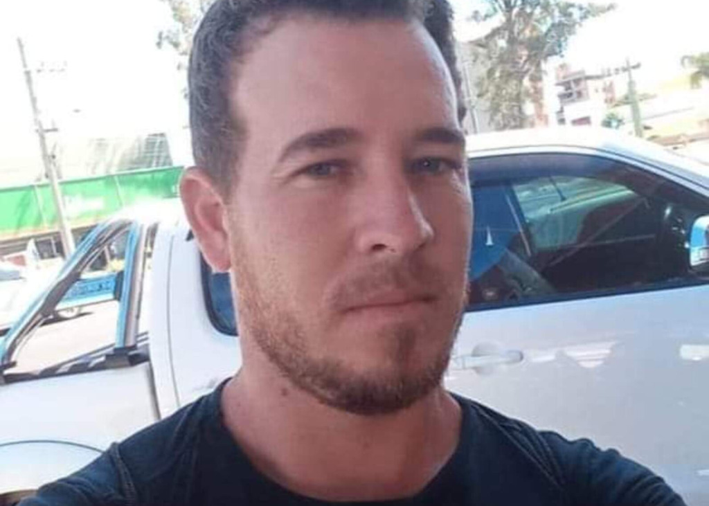 título imagem Homem morre após ser atingido por árvore em cidade da região