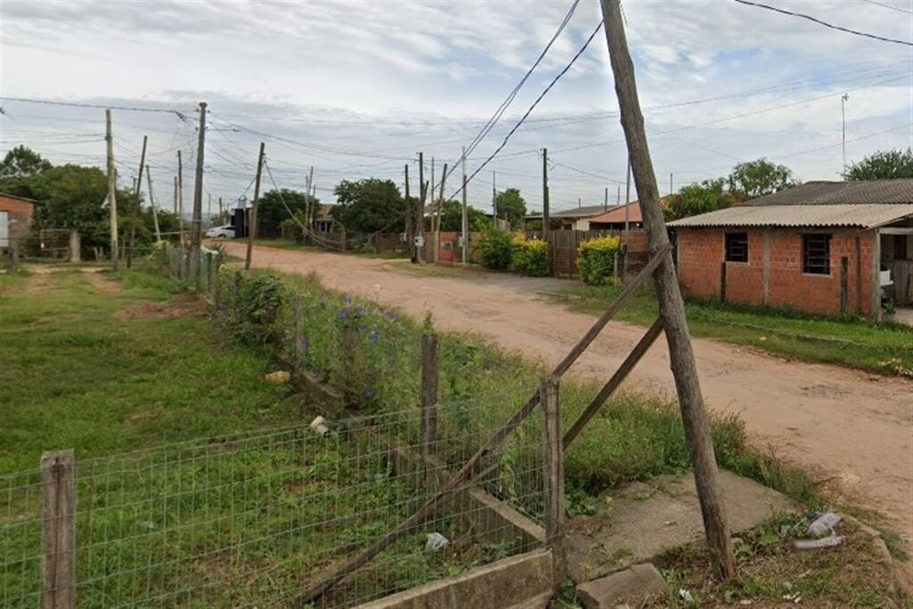 título imagem Suspeito de matar a tiros e degolar jovem na Nova Santa Marta é preso pela polícia