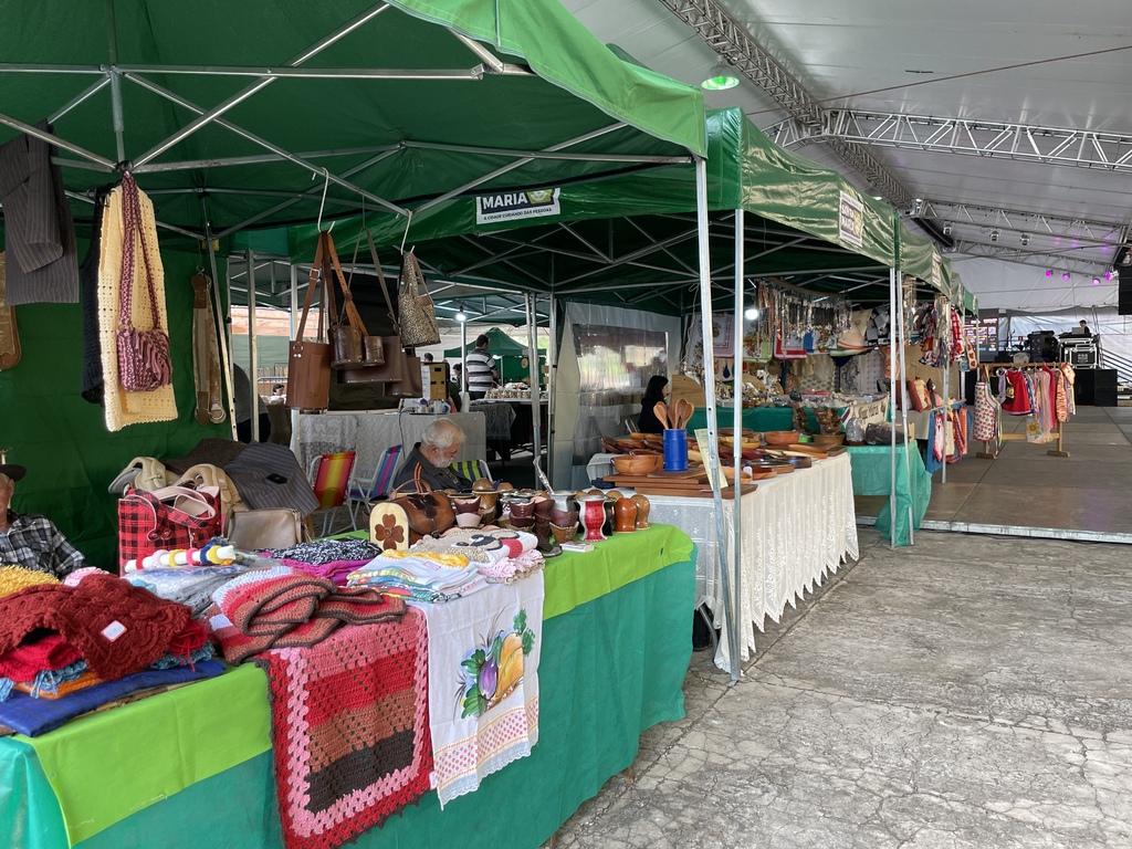 Foto: Laura Gomes (Diário) - Comercialização de produtos nesta edição do Pátio Rural