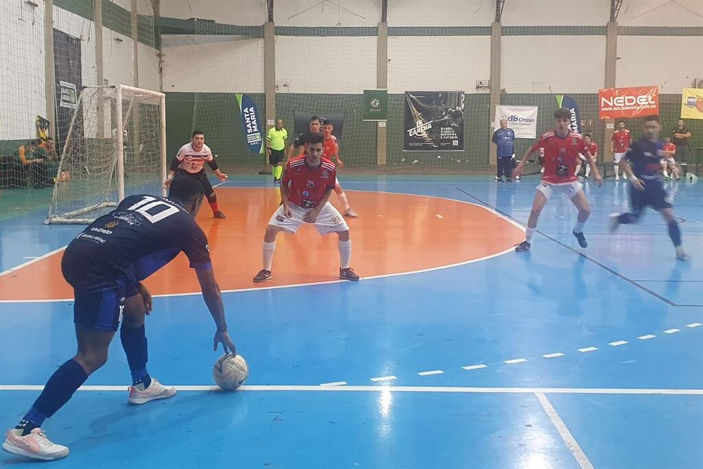 UFSM goleia a AVGF e pula para a sexta posição na Série Ouro