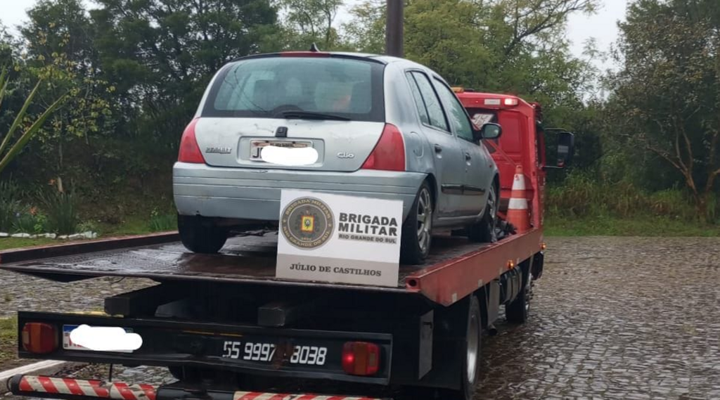 título imagem Veículo furtado em São Gabriel é recuperado pela BM em Júlio de Castilhos