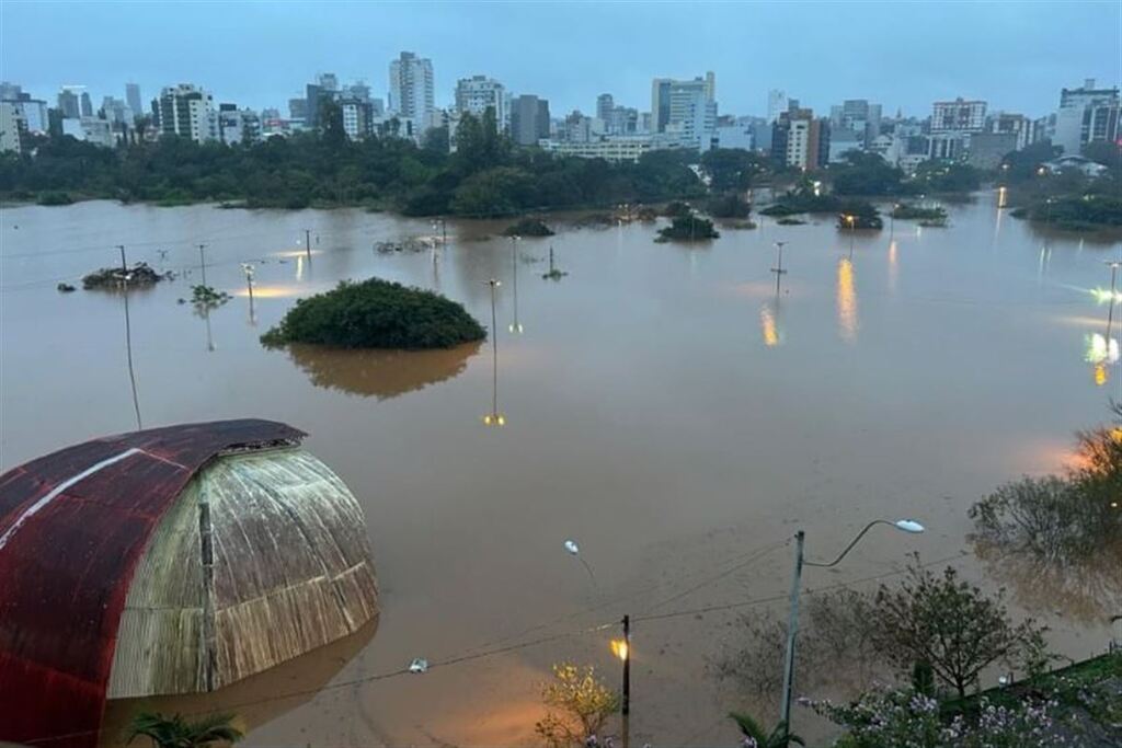 título imagem Estado registra cinco mortes por consequência das chuvas