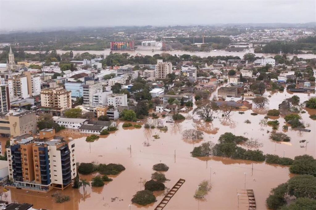 título imagem Chega a 21 o número de mortos no Estado em decorrência da chuva