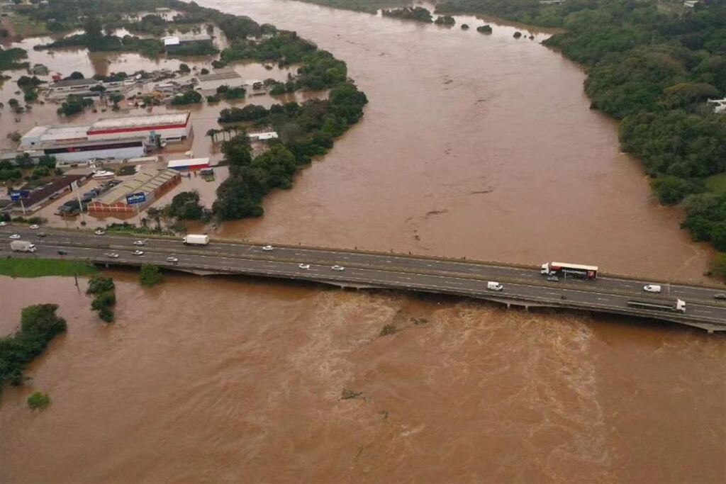 Chega a 21 o número de mortos no Estado em decorrência da chuva