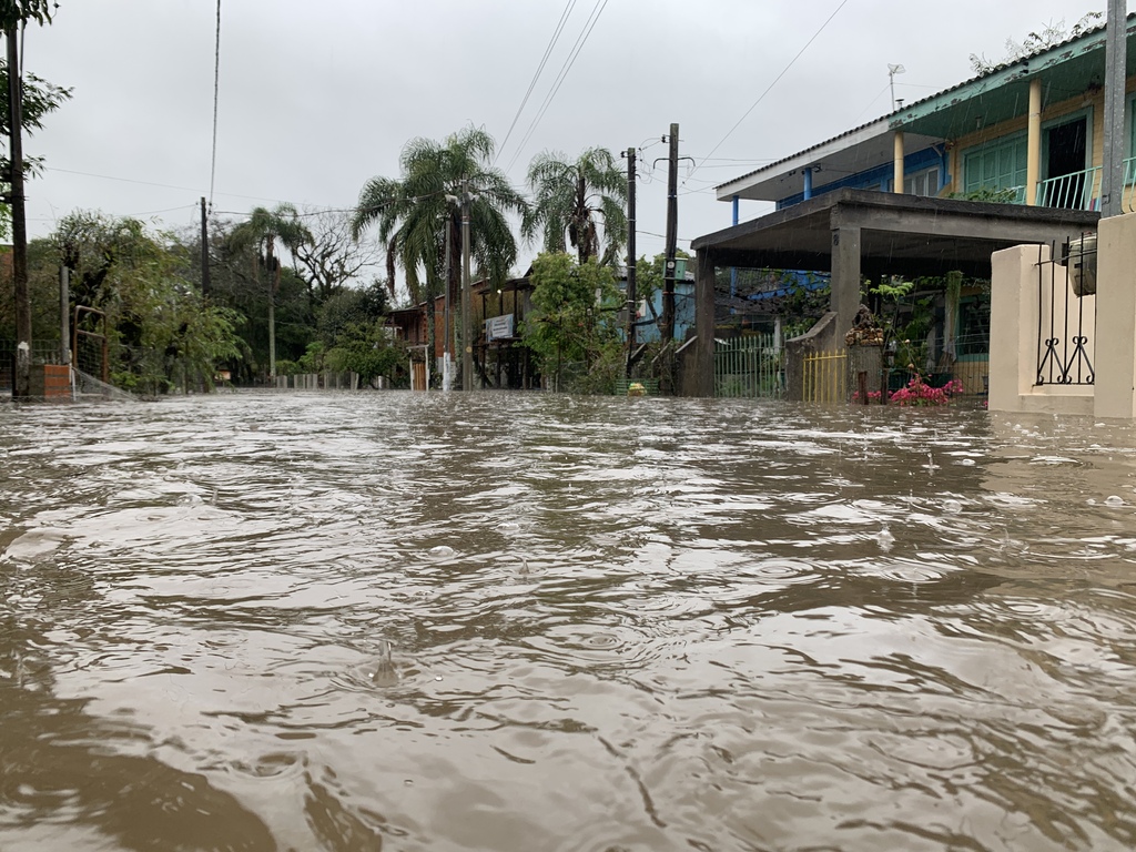Maior volume de chuva em 111 anos, alagamentos, pontes e rodovias bloqueadas; acompanhe a cobertura na região