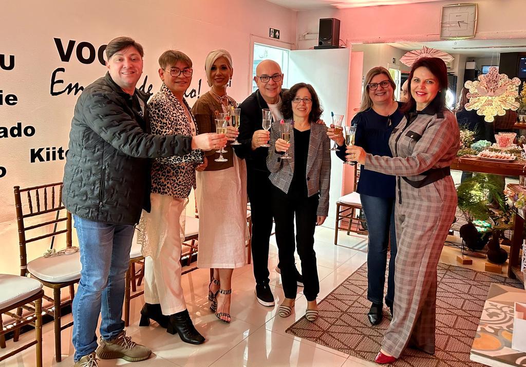 Bastidores: Festejando aniversário e visita à cidade na coluna de Maristela Moura