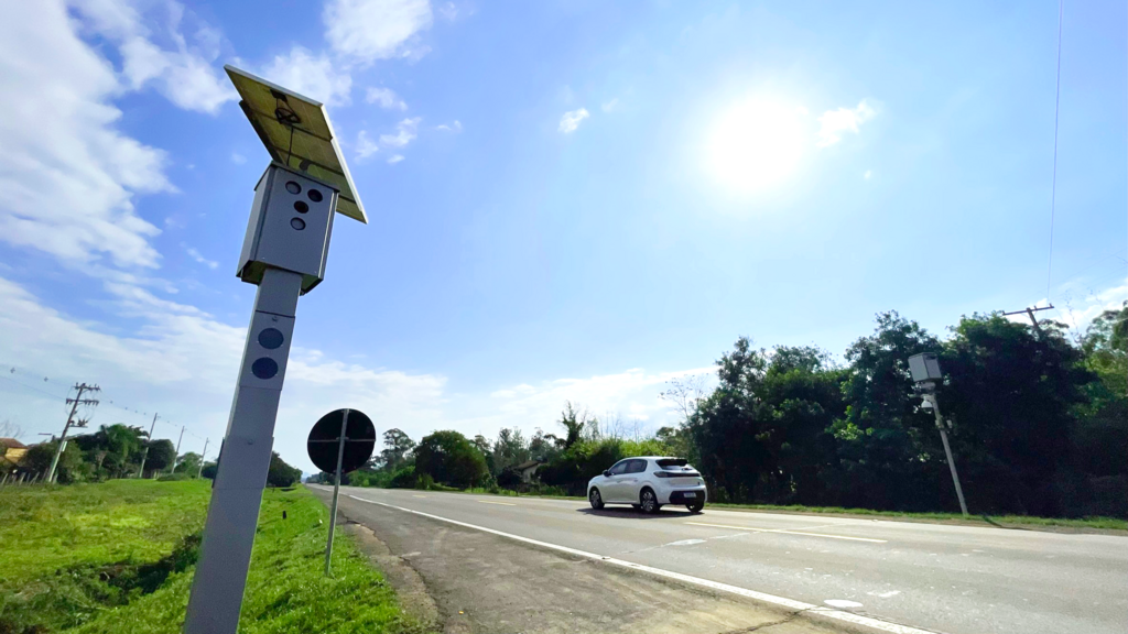 título imagem Controladores de velocidade na RSC-287 começam a funcionar