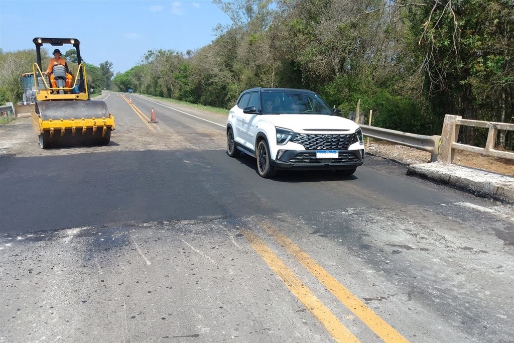 título imagem Após reparo na cabeceira, Ponte do Passo do Verde sobre a várzea do Rio Vacacaí tem o trânsito liberado