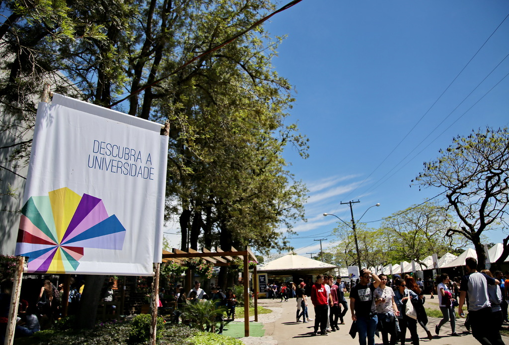 título imagem Descubra 2023: UFSM cadastra empresas de lanches rápidos interessadas em participar do evento