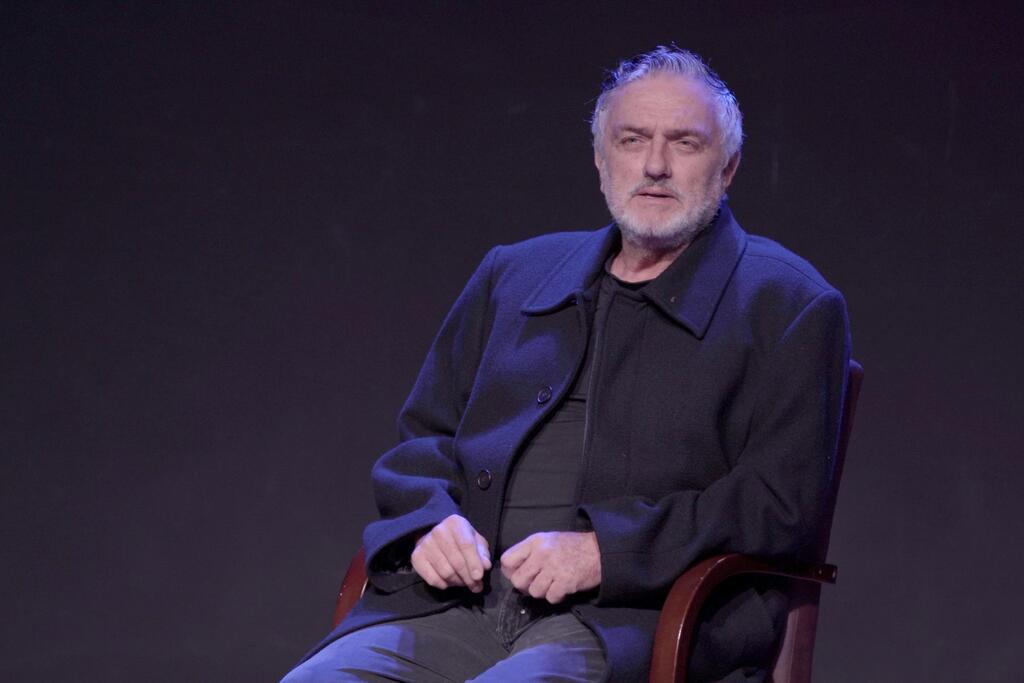 O Espantalho: Werner Schünemann apresenta primeiro monólogo da carreira no Theatro Treze de Maio