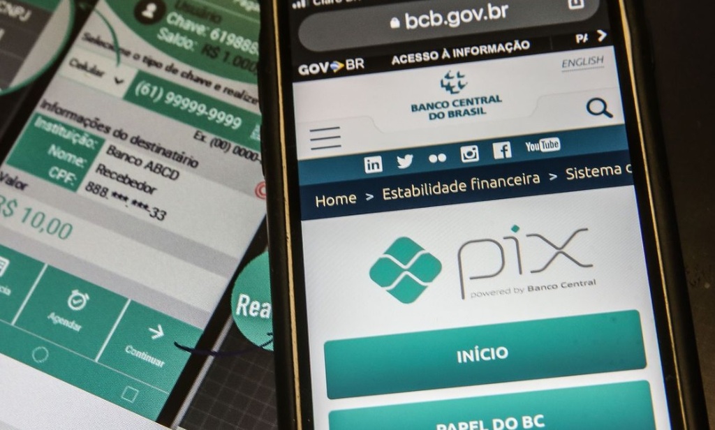 título imagem Prefeitura contratará banco e passará a aceitar pagamento de impostos por Pix