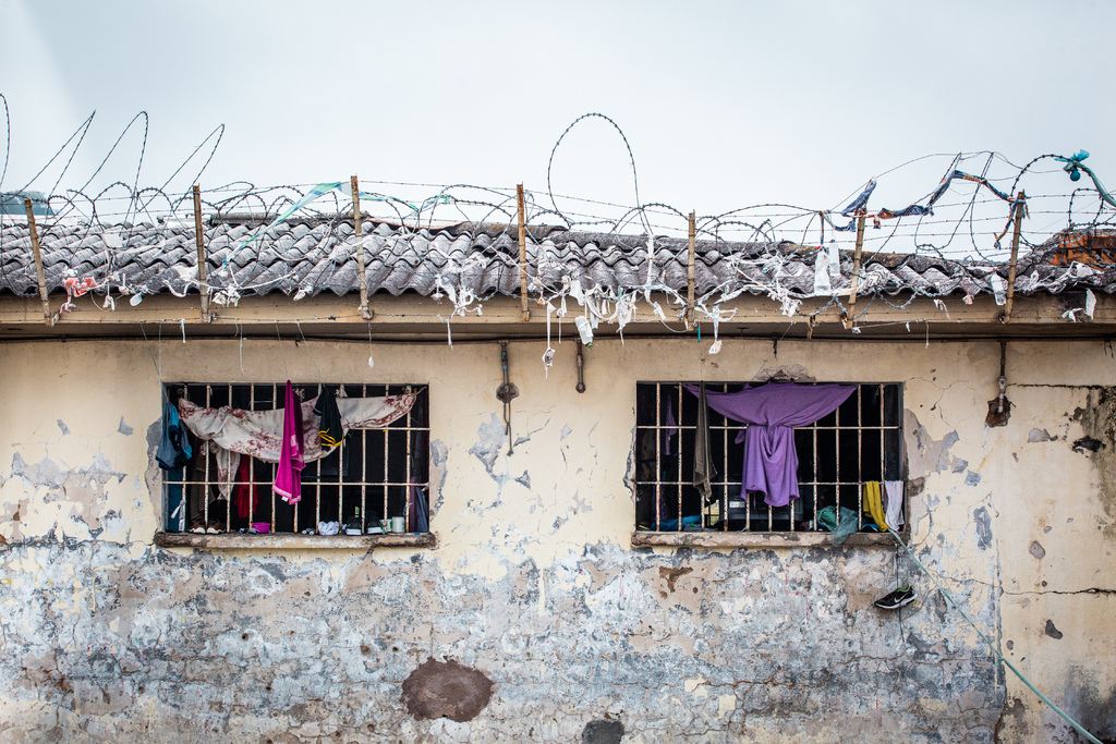 Foto: Nathália Schneider - Área externa da galeria masculina do Presídio Regional de Santa Maria