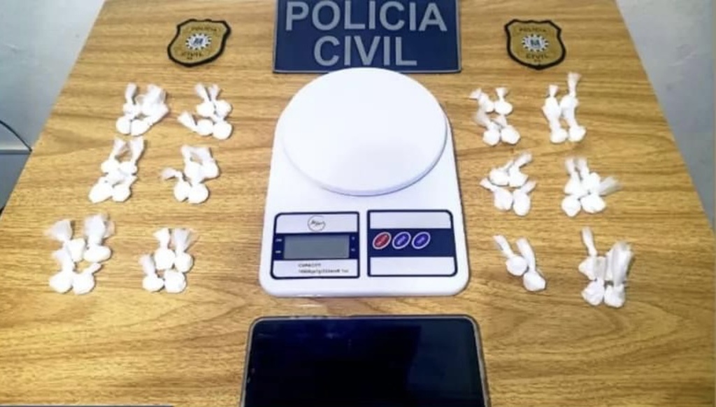 Jovem que armazenava drogas para grupo criminoso é presa em Rosário do Sul