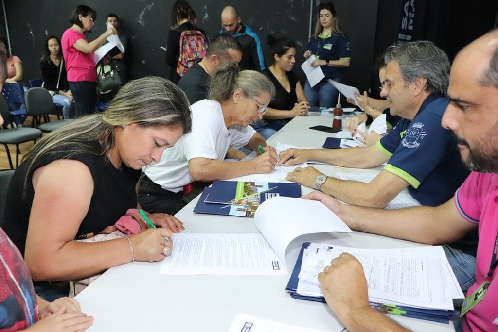 Regularização fundiária: 60 matrículas são entregues no Bairro Nova Santa Marta Regularização fundiária: 60 matrículas são entregues no Bairro Nova Santa Marta