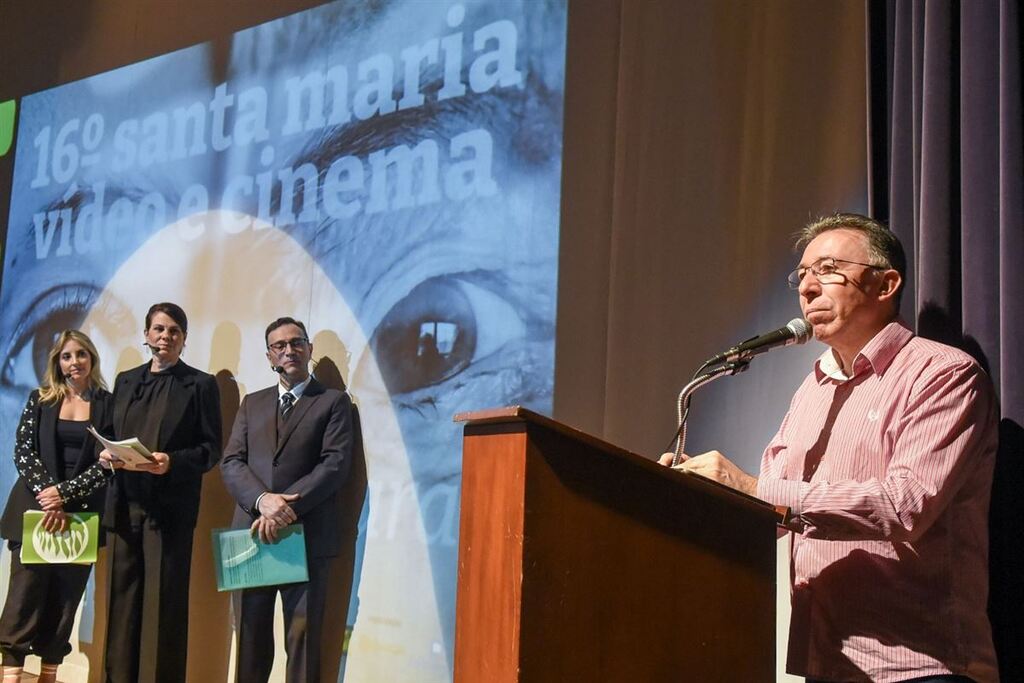 título imagem Os movimentos estratégicos de Valdeci