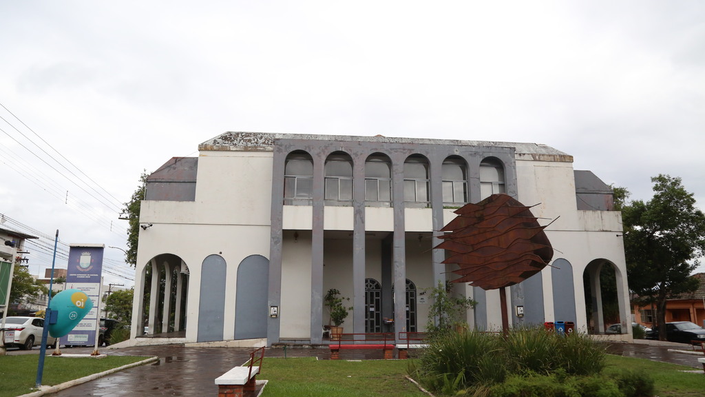 título imagem Biblioteca Pública Municipal Henrique Bastide completa 85 anos com grande programação; confira