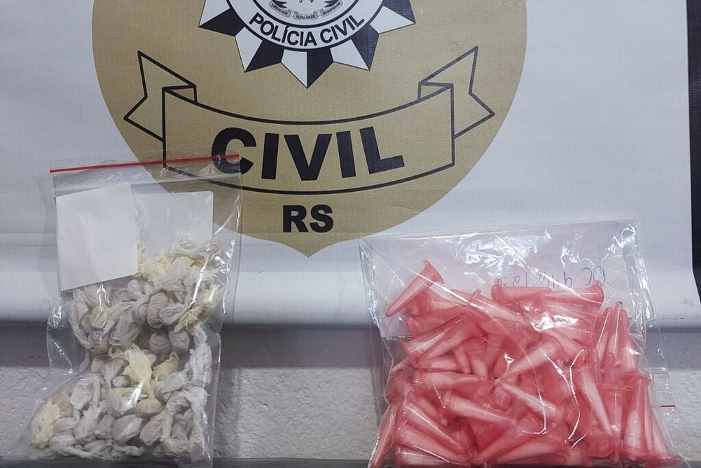 Polícia apreende R$ 10 mil em drogas em casa abandonada em Restinga Sêca