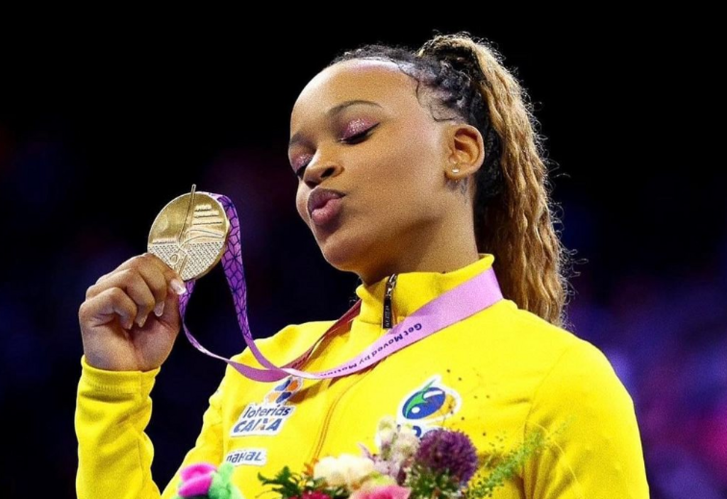 Ginasta Rebeca Andrade é bicampeã mundial do salto na Bélgica