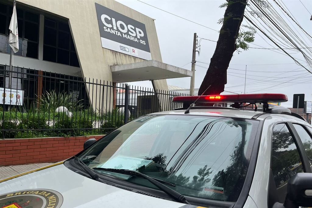 Dupla é presa após furtar fios de poste em Santa Maria