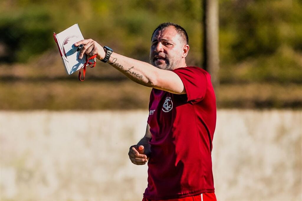 título imagem Inter-SM anuncia a saída do técnico Márcio Nunes