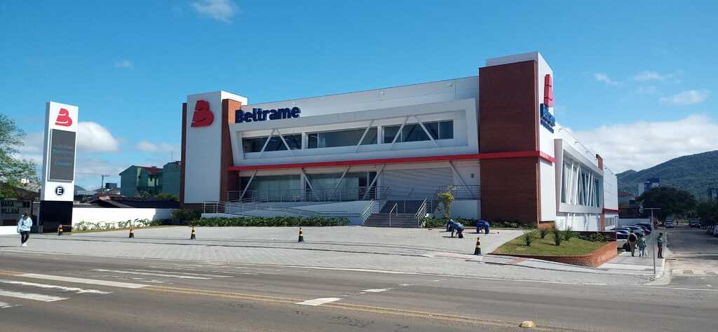 título imagem Confirmada data de abertura de novo supermercado em Camobi, que gerou 160 empregos
