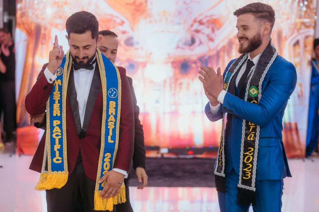 título imagem Modelo da região que venceu Mister Pacific faz homenagem para mãe vítima de câncer