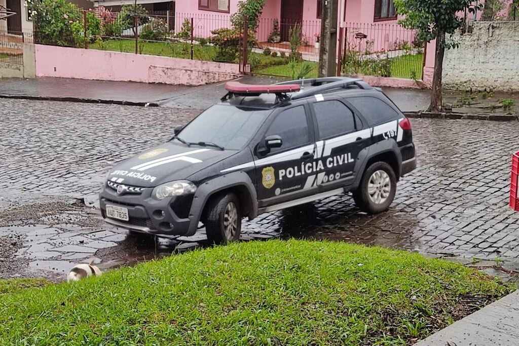 Polícia prende homem condenado por estuprar duas crianças em Nova Palma Polícia prende homem condenado por estuprar duas crianças em Nova Palma