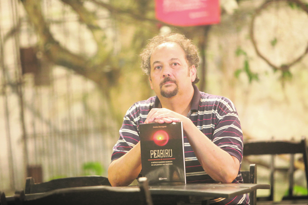 título imagem Jornalista que atuou em Santa Maria lança livro sobre caminho mítico entre o Atlântico e o Pacífico
