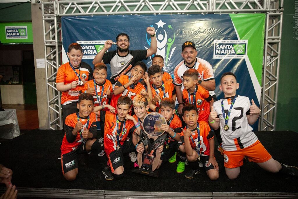 Estão definidos os campeões municipais do futsal categorias de base