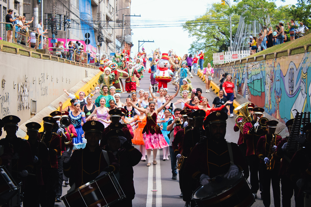 Está aberto o período de cadastramento para as apresentações artísticas e culturais do Viva o Natal 2023