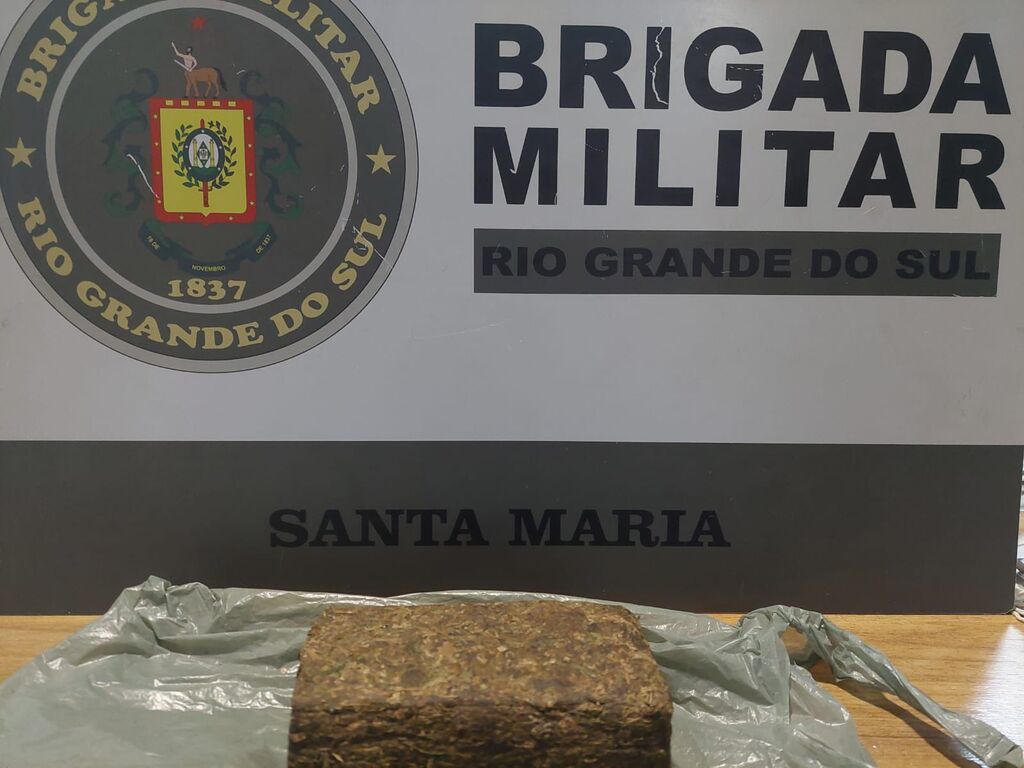 título imagem Adolescente é apreendido com drogas dentro de mochila no Bairro Rosário