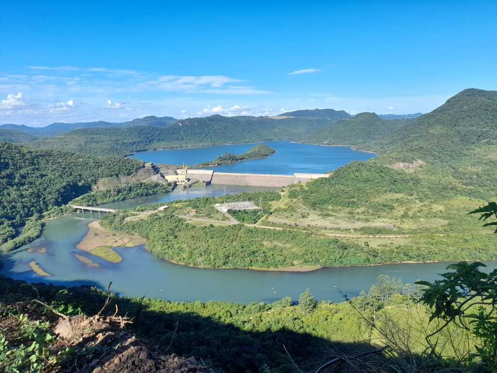 Dica de passeio: belas paisagens e gruta indígena com desenhos de 3 mil anos em Nova Palma