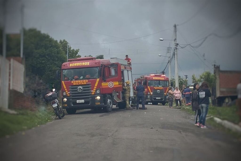 Família perde tudo após casa pegar fogo em Santa Maria