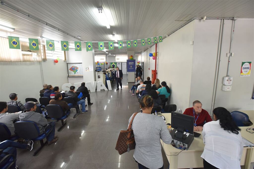 Mutirão oferece mais de 300 vagas de trabalho a partir desta segunda-feira em Santa Maria